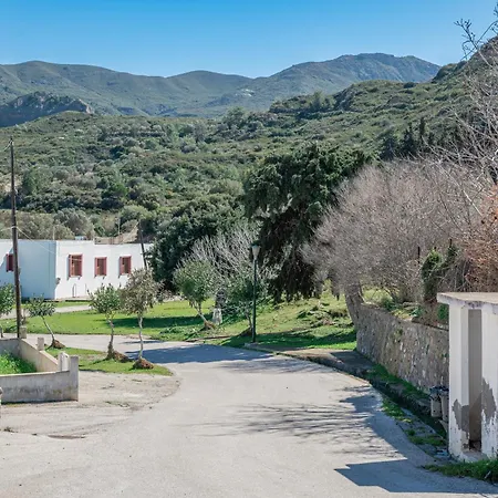 Giannis Place * Arnitha